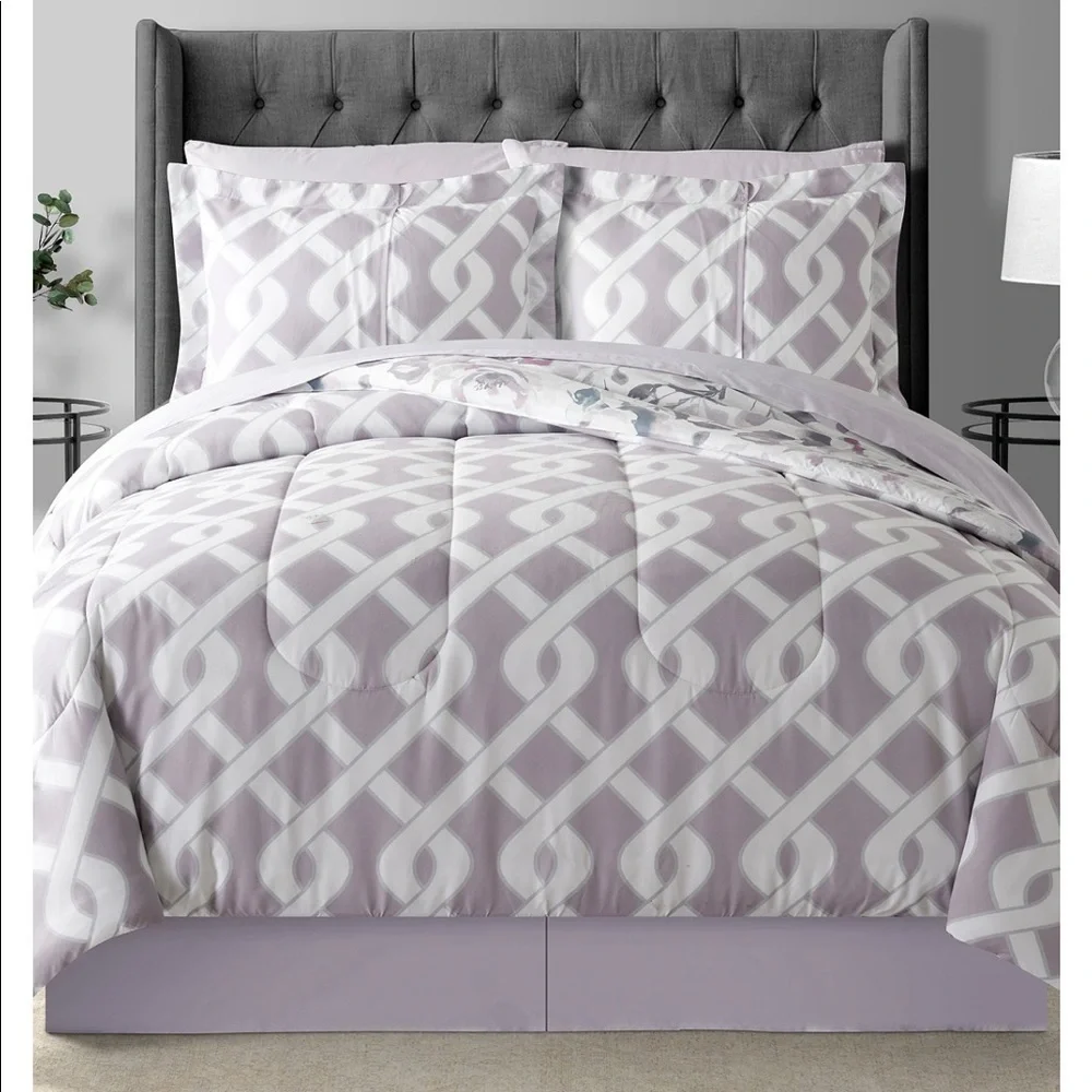 New 8pc Reversible Queen Comforter Set
